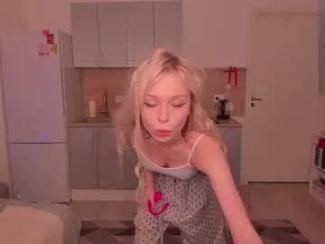 feral_berry_771 from Chaturbate